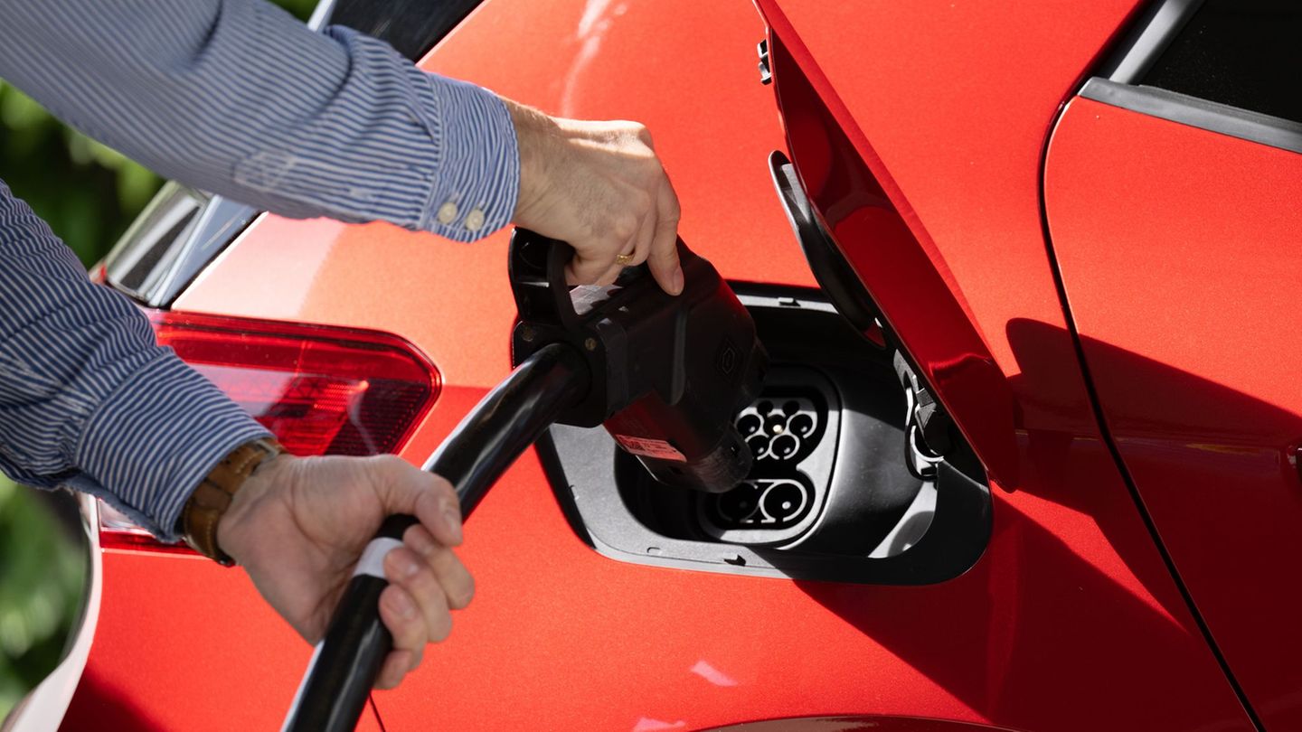 E-Mobilit-t-Nachfrage-nach-E-Autos-in-Sachsen-legt-wieder-deutlich-zu