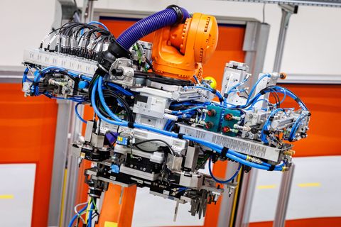 Die Flaute in der bayerischen Metall- und Elektroindustrie hält auch nach drei Jahren weiter an. (Symbolbild) Foto: Daniel Karma