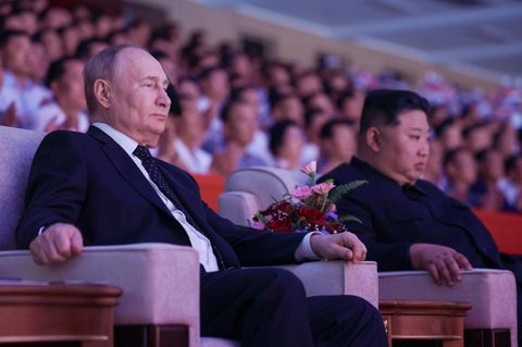 Kim Jong-un und Wladimir Putin (links) bei seinem Besuch Nordkoreas im Jahr 2024