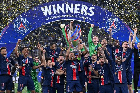 Paris Saint-Germain gewann in der vergangenen Saison den Titel in der Champions League. (Archivbild) Foto: Robert Michael/dpa