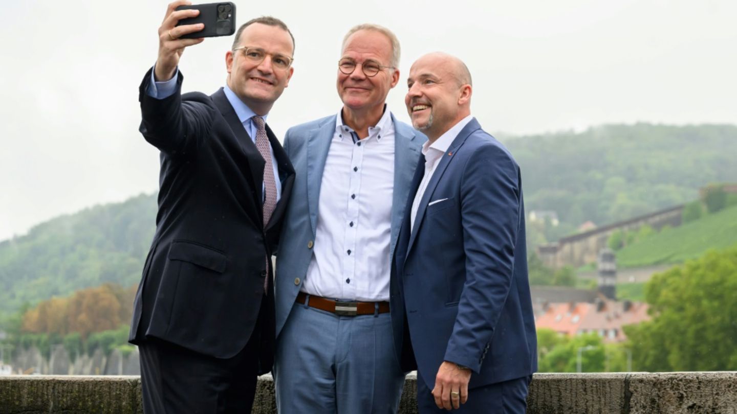 Bitte recht freundlich! Bitte recht freundlich!