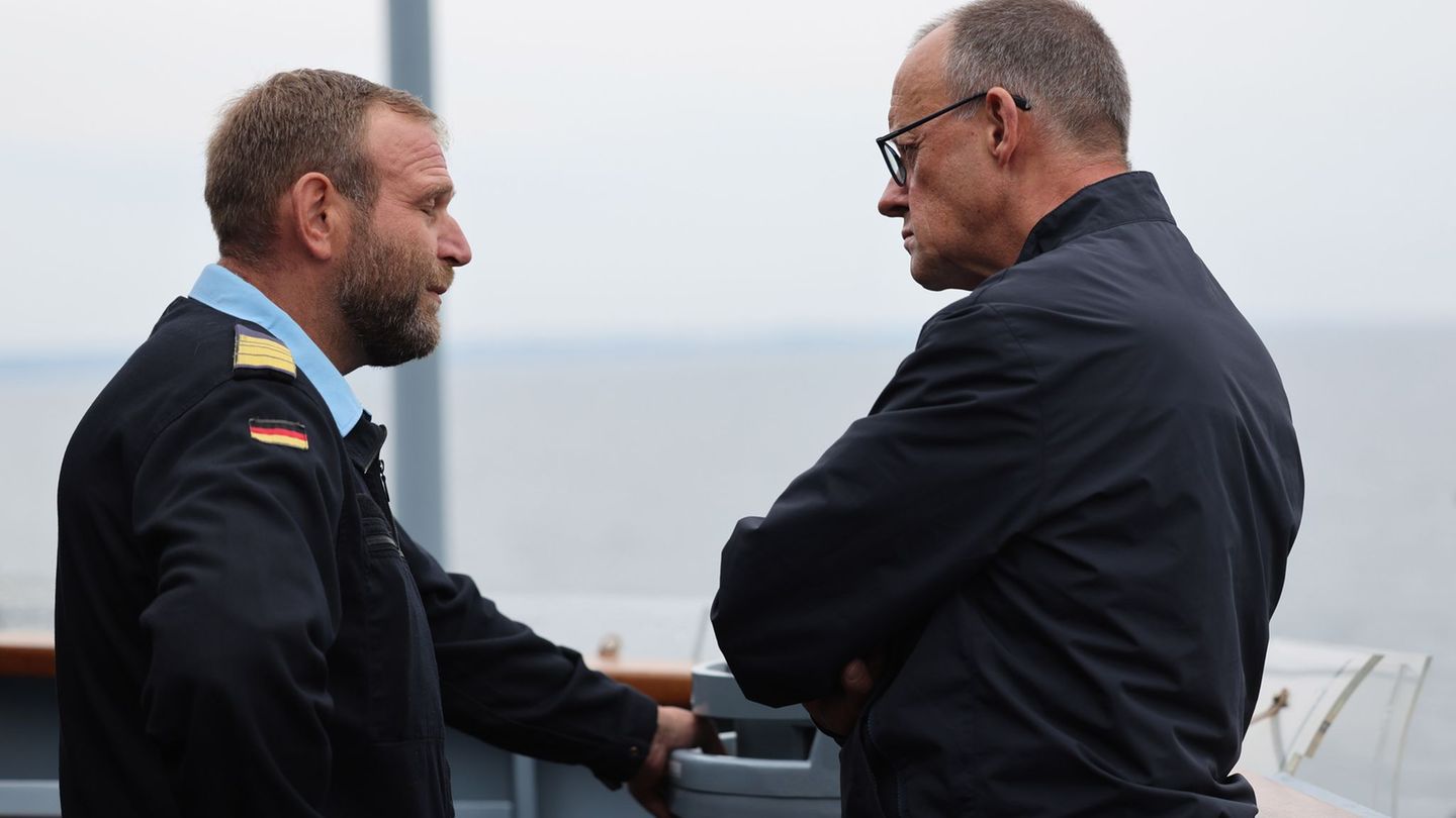 Chancellor at the fleet: Merz: Threat of Russia is real