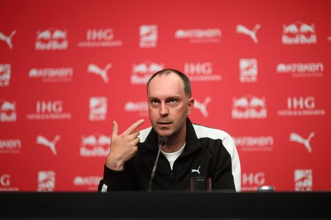 Nach dem 0:6 in München will Leipzigs Trainer Ole Werner gegen Heidenheim ein erfolgreiches Heimdebüt feiern. (Archivbild) Foto: