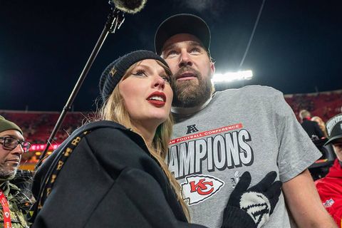 Sängerin Taylor Swift und Football-Star Travis Kelce wollen heiraten. Die Veltins-Arena auf Schalke bietet ihnen dafür die hause