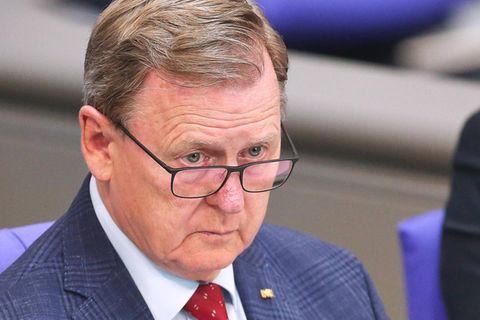 Bodo Ramelow schaut ernst