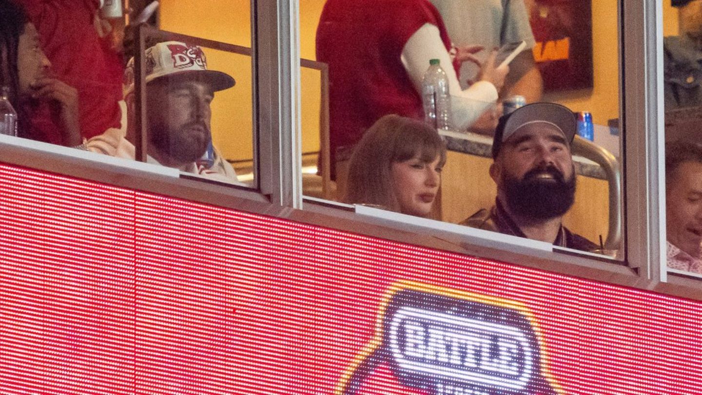 Taylor Swift and Travis Kelce: First appearance after engagement pronouncement