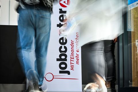 Die Arbeitslosigkeit in Berlin ist saisonbedingt im August deutlich gestiegen. (Archivbild) Foto: Jens Kalaene/dpa