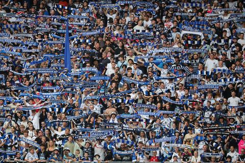 Fans des Hamburger SV. Foto: Christian Charisius/dpa