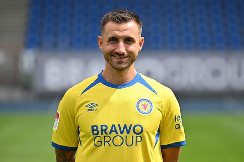 Robin Krauße verlässt Eintracht Braunschweig nach vier intensiven Jahren. (Archivbild) Foto: Swen Pförtner/dpa
