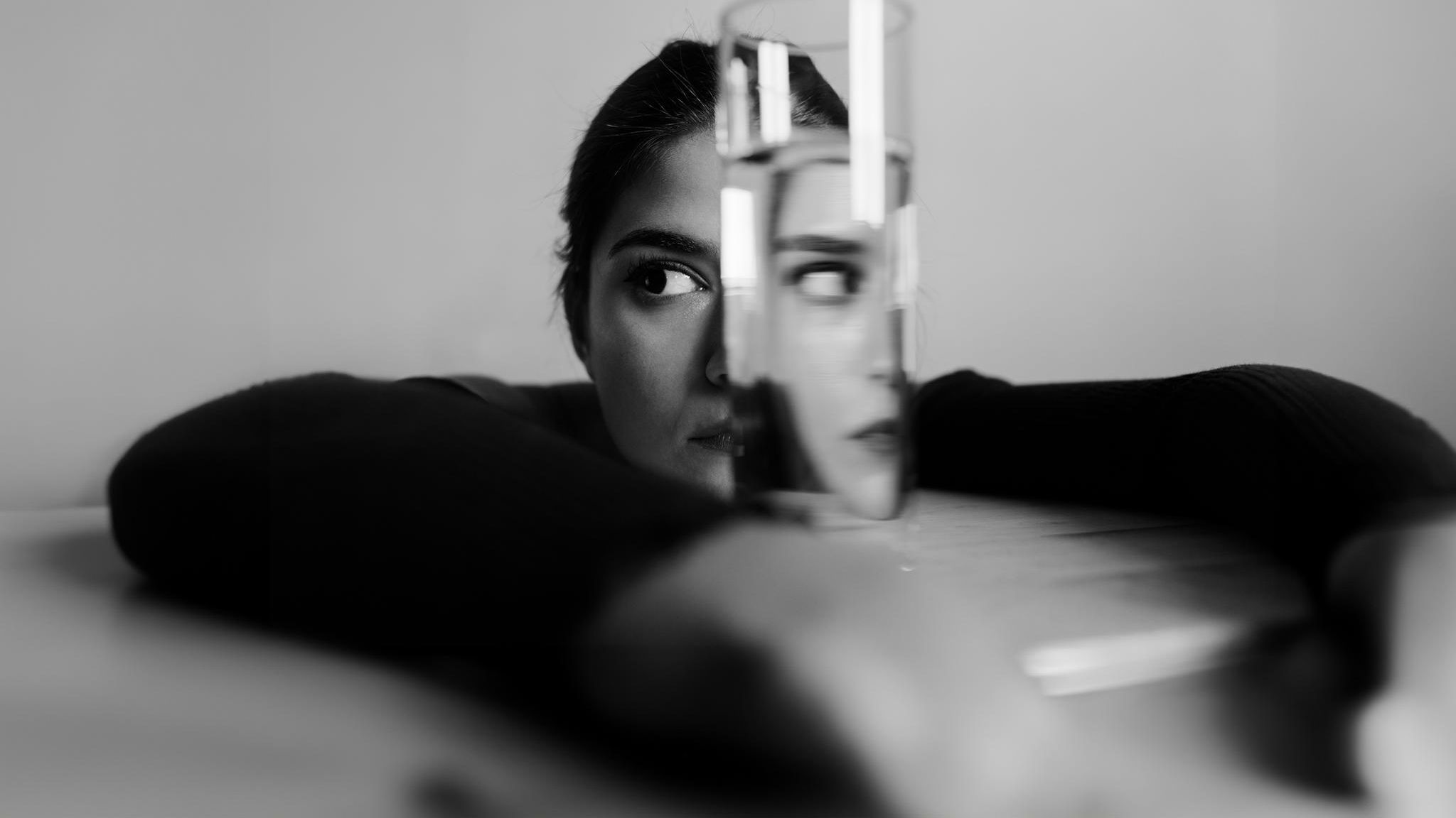 Psychologie des Zwangs : Im Gefängnis der Zwangsgedanken: Bin ich noch normal?, fragen sich Betroffene von Zwängen Im Gefängnis der Zwangsgedanken: Bin ich noch normal?, fragen sich Betroffene von Zwängen