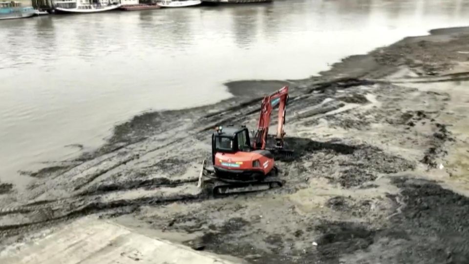"Feuchttuch-Insel" offenbart Londons großes Abwasserproblem "Feuchttuch-Insel"