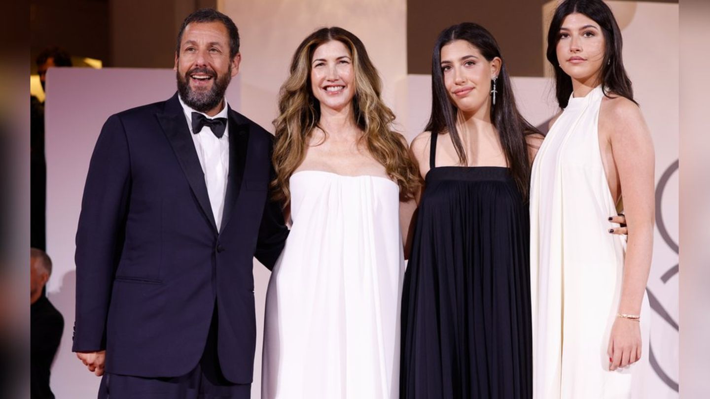 Unusually serious in Venice: Adam Sandler celebrates its premiere with the family