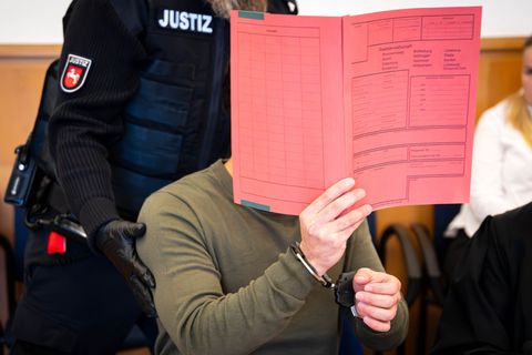 Das Urteil gegen den Angeklagten wegen heimtückischen Mordes ist nicht rechtskräftig. (Archivfoto) Foto: Sina Schuldt/dpa-Pool/d
