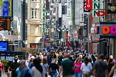 Einkaufsstraße in Dortmund Ende Juli