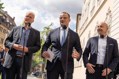 Von links: Matthias Miersch (SPD), Jens Spahn (CDU) und Alexander Hoffmann (CSU)