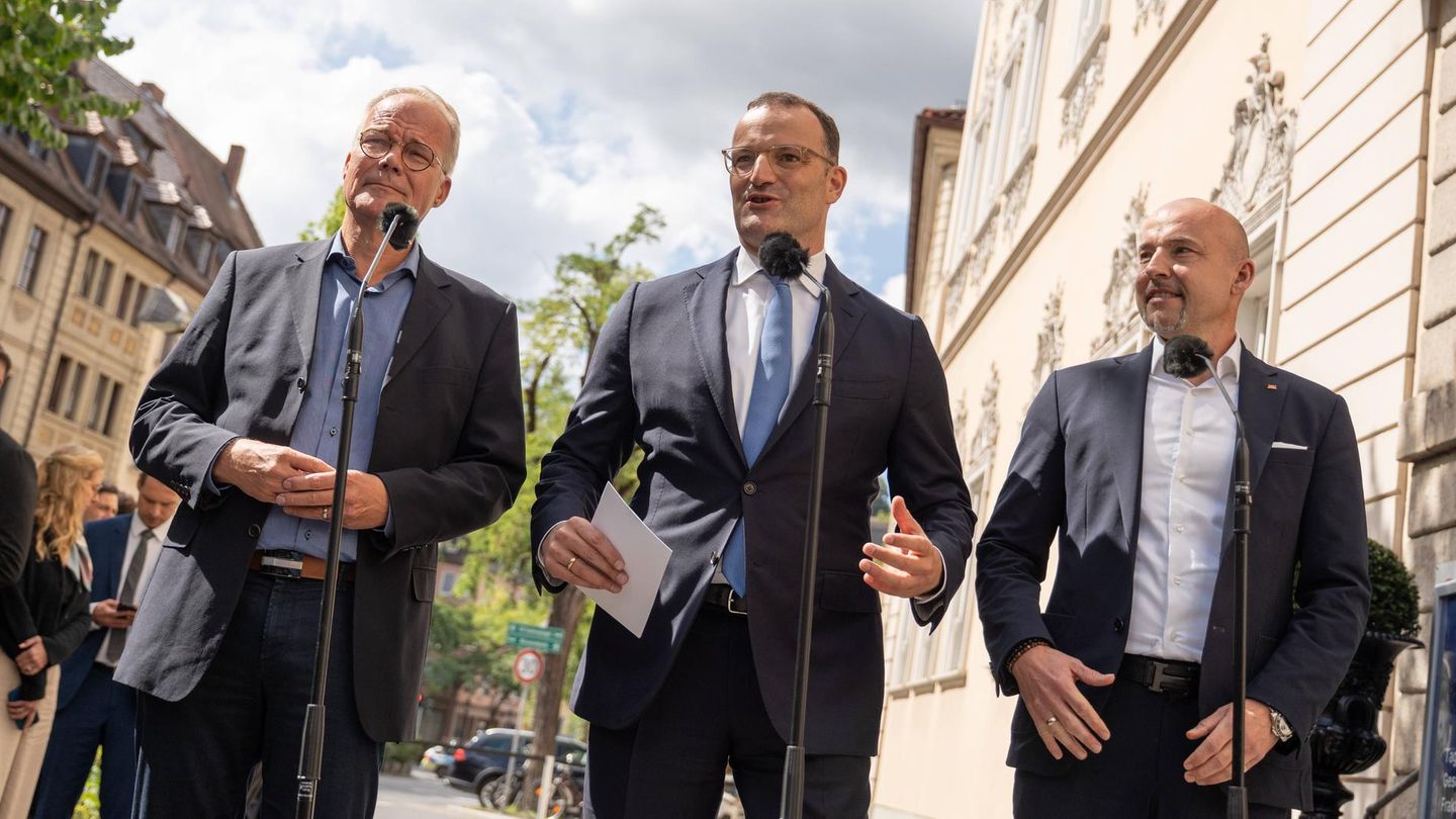 Von links: Matthias Miersch (SPD), Jens Spahn (CDU) und Alexander Hoffmann (CSU)
