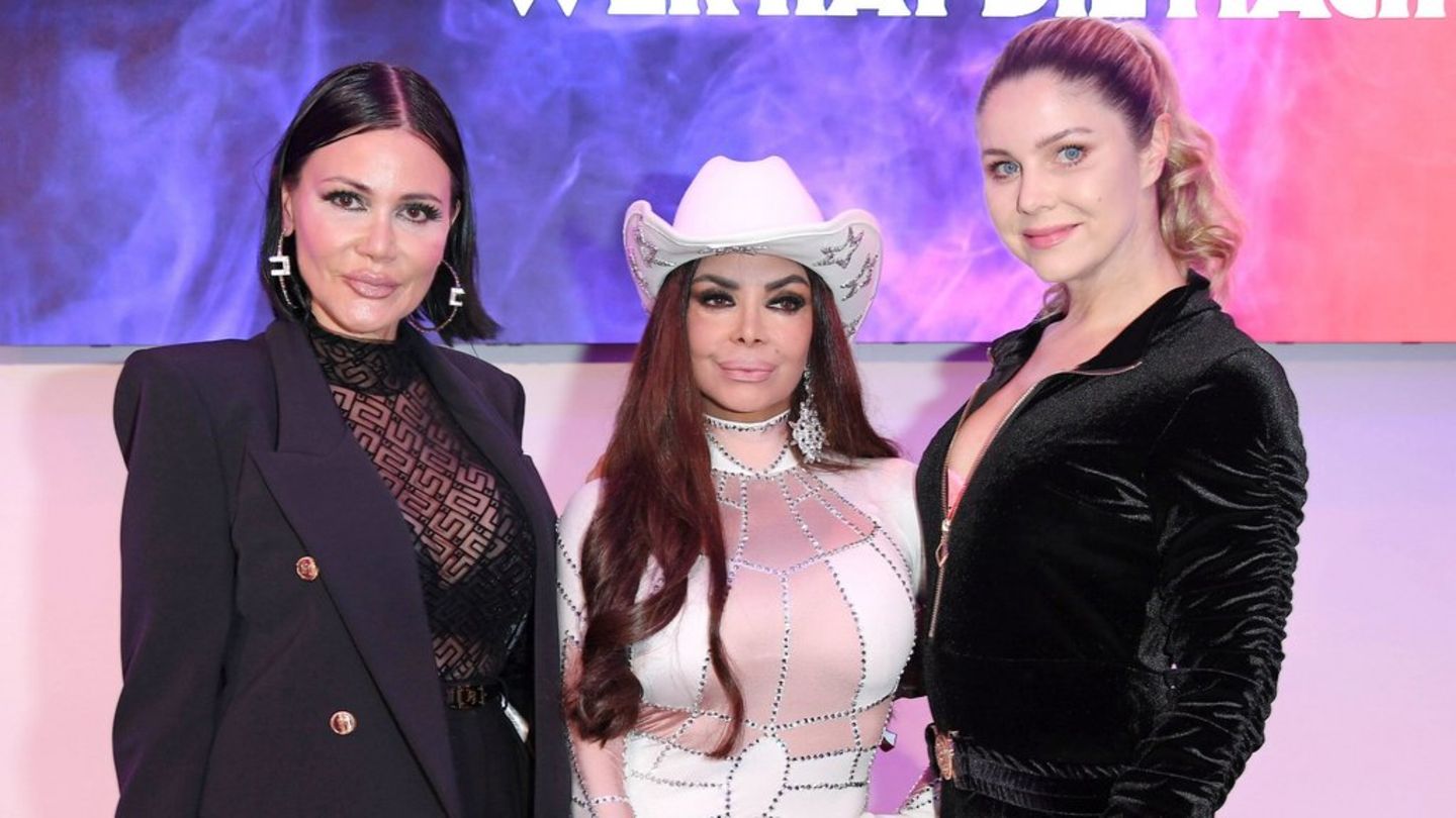 Djamila Rowe: Explosive trio reunited