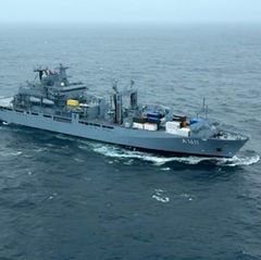 Kriegsschiff "Berlin": Marinesoldaten proben vier Monate den Ernstfall