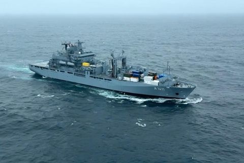 Kriegsschiff "Berlin": Marinesoldaten proben vier Monate den Ernstfall