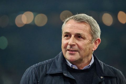Fortunas Sportvorstand Klaus Allofs verpflichtete noch einen Abwehrspieler. Foto: Bernd Thissen/dpa
