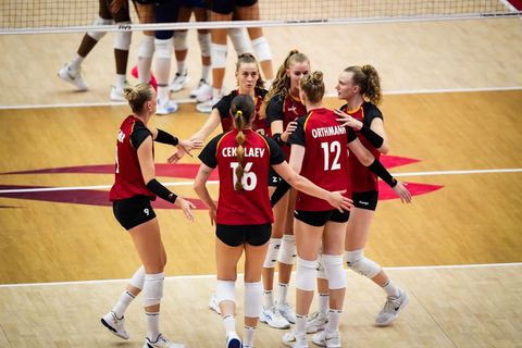 Das deutsche Team scheiterte am großen Favoriten. Foto: Volleyballworld/dpa
