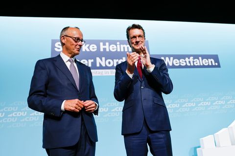 Heimspiel für Bundeskanzler Friedrich Merz und den nordrhein-westfälischen Ministerpräsidenten Hendrik Wüst vor ihrer CDU-Partei