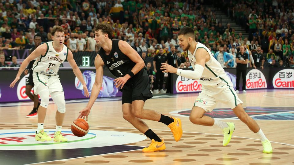 Franz Wagner Basketball-EM: Deutschland schlägt Litauen souverän