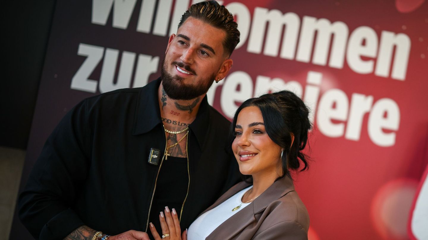 Die Reality-Stars Leyla und Mike Heiter (r) gaben sich das Ja-Wort. (Archivbild) Foto: Christoph Reichwein/dpa
