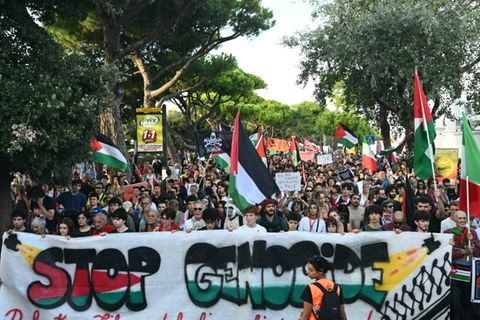 Demonstration am Lido in Venedig