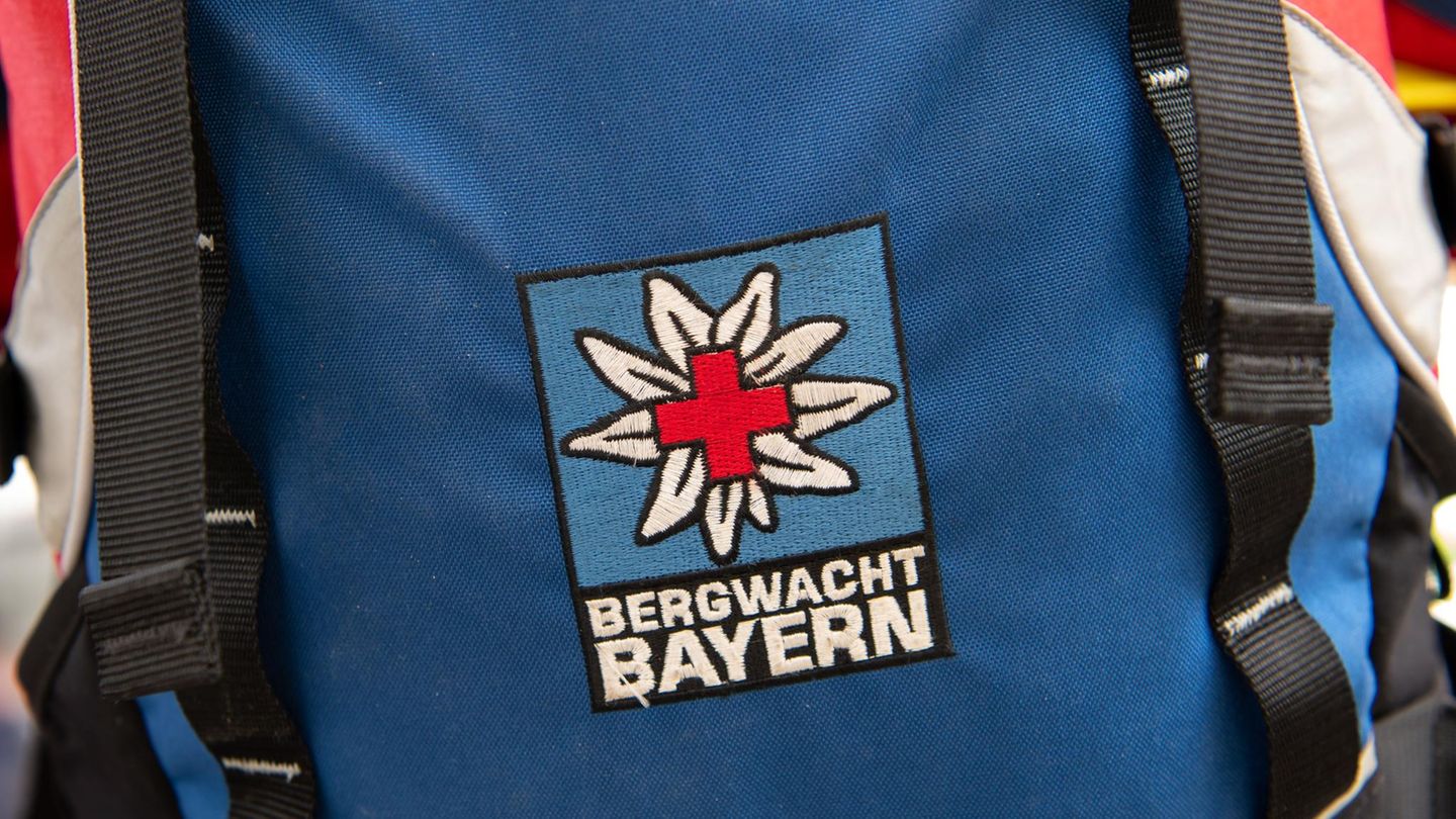 Das Logo der Bergwacht Bayern als Symbolbild für einen verunglückten Kletterer in Ruhpolding