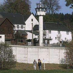 Trotz Wiedervereinigung geteilt: Die alte Mauer von Mödlareuth
