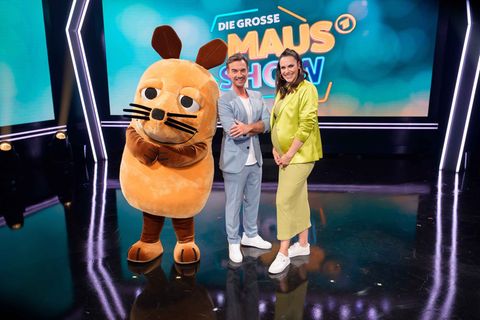 Vor ihrer Pause hatte Moderatorin Esther Sedlaczek ihren Kollegen und Vertreter Florian Silbereisen in der Show begrüßt. (Archiv