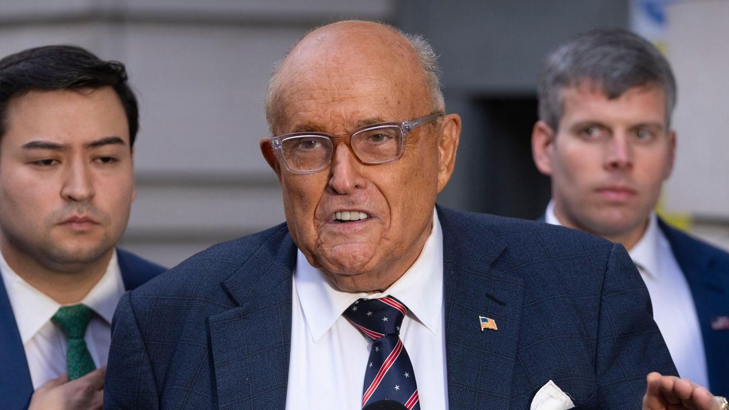 Rudy Giuliani (Mitte)