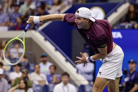 Jan-Lennard Struff konnte Topstar Novak Djokovic nicht aufhalten. Foto: Adam Hunger/AP/dpa