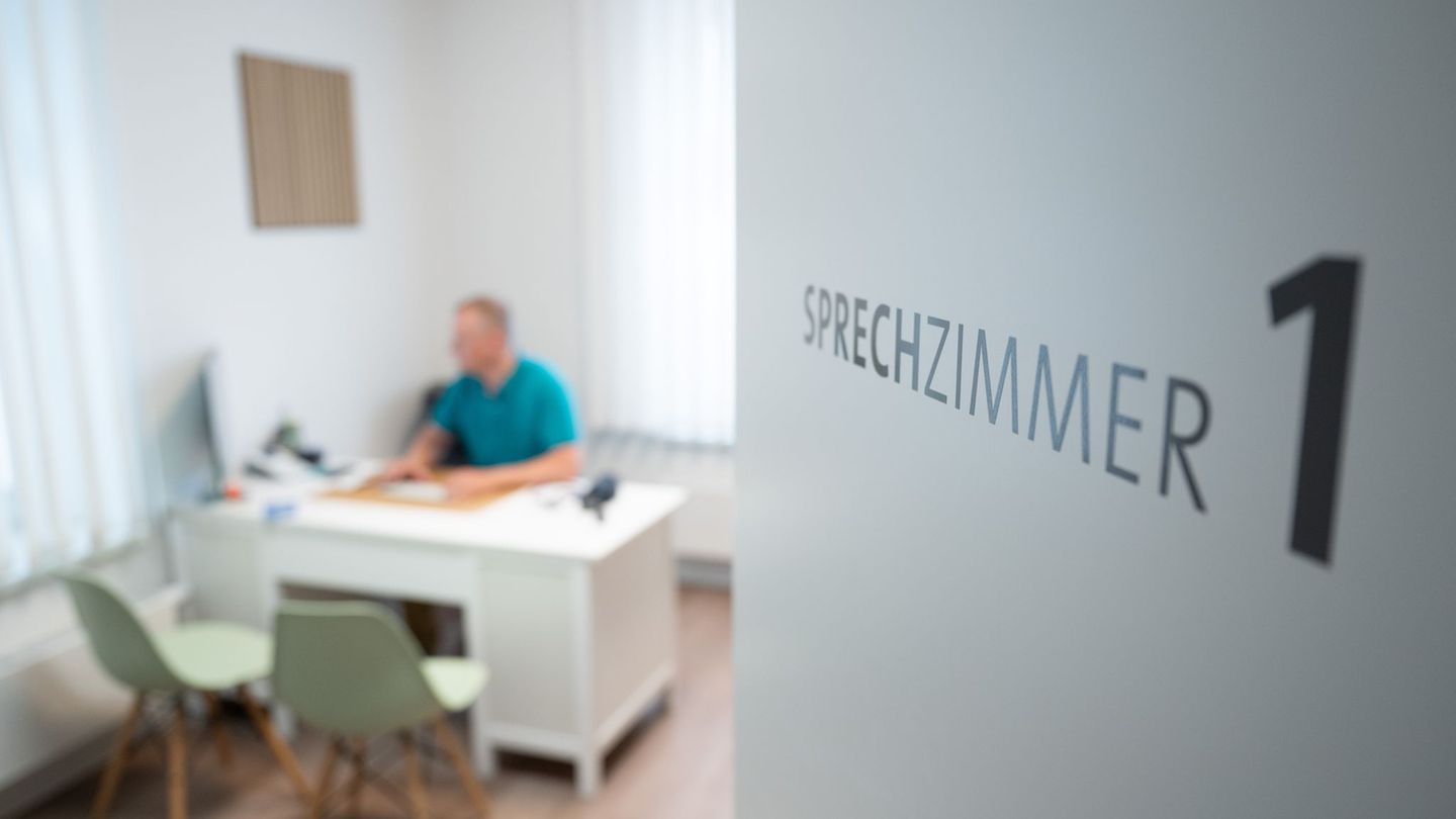 Degree of care: General practitioners provided an average of 1,200 inhabitants in 2024