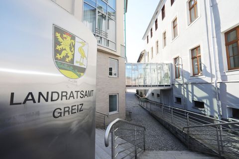 Seit dem ersten September 2024 gilt im Kreis Greiz die Arbeitspflicht für Asylbewerber. Nun will Landrat Ulli Schäfer (CDU) die