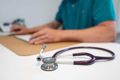 Auf einen Hausarzt kommen in Thüringen knapp 1.300 Patienten - das liegt etwas über dem Bundesdurchschnitt. (Symbolbild) Foto: S
