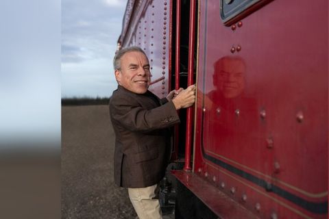 Warwick Davis springt für HBO auf den "Harry Potter"-Zug.