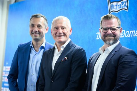 Herthas Bosse glauben weiterhin an den Bundesliga-Aufstieg. Foto: Bernd von Jutrczenka/dpa