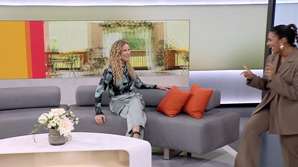Hochzeitsüberraschung für Katja Burkard im Studio Katja Burkard bekommt eine Überraschung im Studio