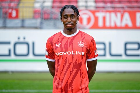 Wechselt nach Köln: FCK-Spieler Frank Ronstadt. (Archivbild) Foto: Uwe Anspach/dpa