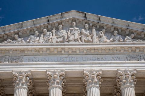 Auf der Vorderseite des US-Supreme Court steht „Equal Justice under Law“ – die Richter müssen bald über Trumps Zölle entscheiden