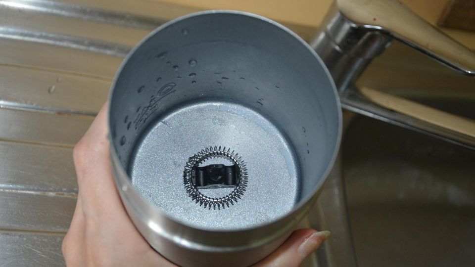 Reinigung Tchibo Milchaufschäumer Tchibo Milchaufschäumer Innenansicht