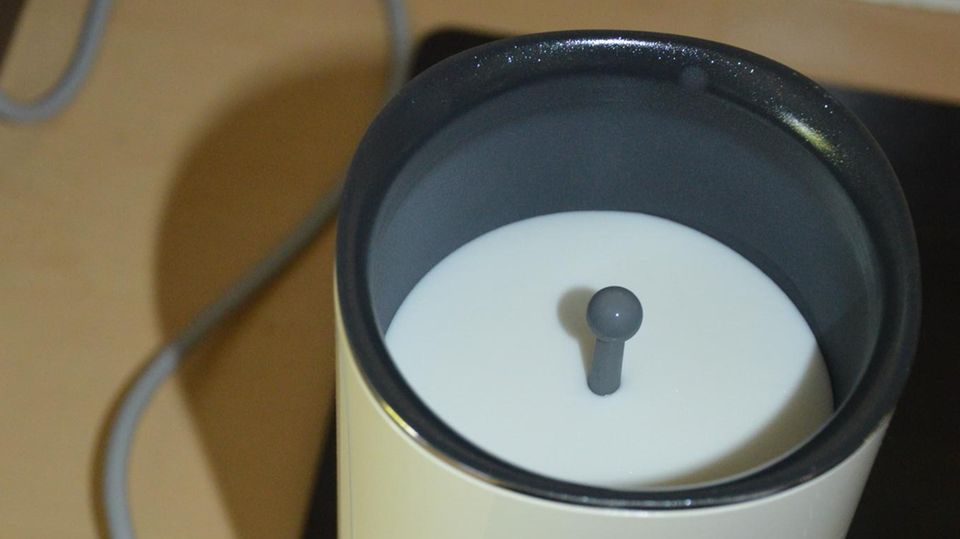 Milchschaum Smeg Milchaufschäumer Detailansicht Milchschaum Smeg Milchaufschäumer