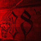 Eine Wand mit Graffiti