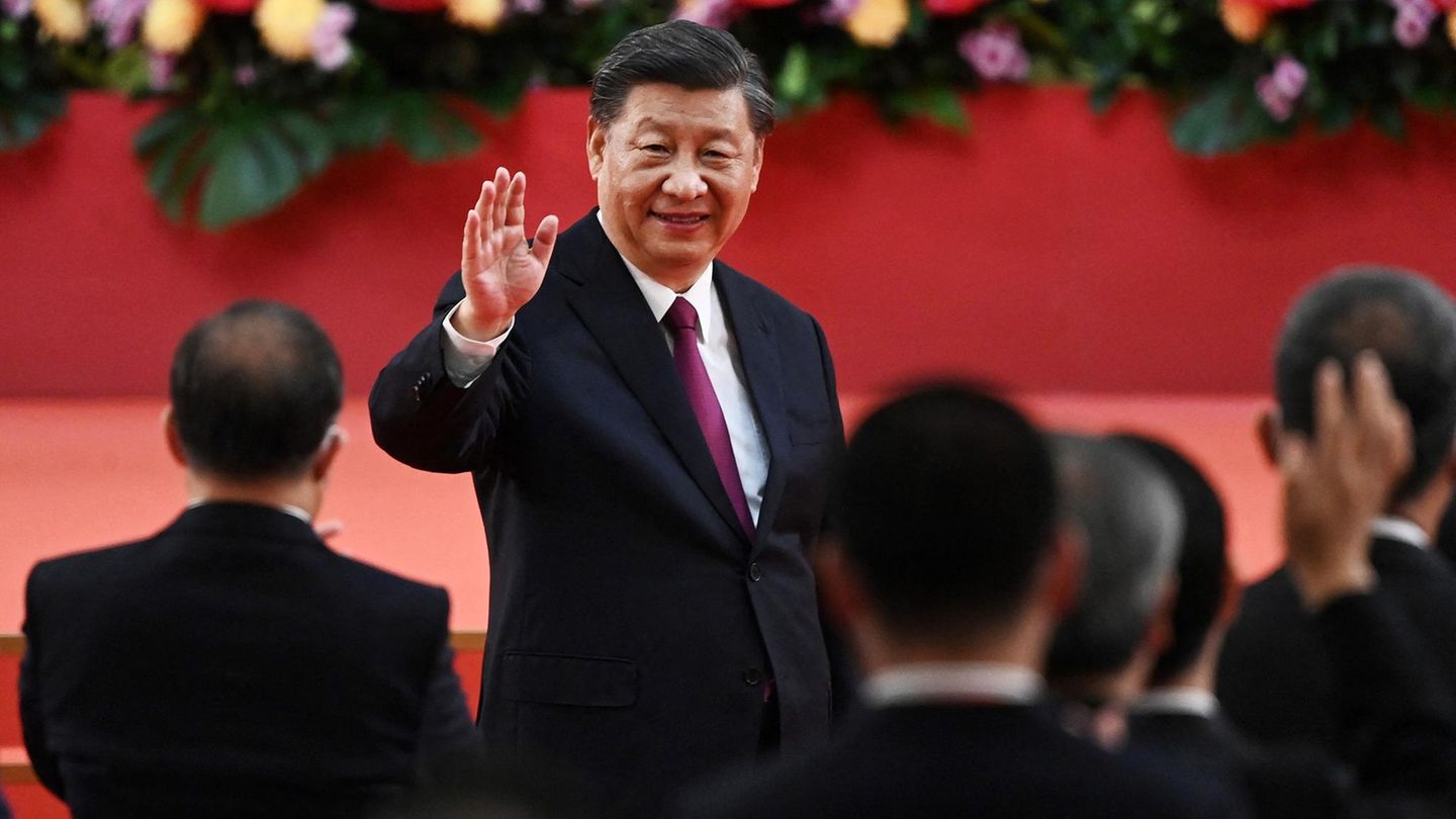 Chinas Staatspräsident: Staatspräsident, Generalsekretär und mächtigster Anführer Chinas seit Mao Zedong: Xi JInping Staatspräsident, Generalsekretär und mächtigster Anführer Chinas seit Mao Zedong: Xi JInping