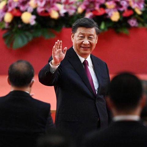  Staatspräsident, Generalsekretär und mächtigster Anführer Chinas seit Mao Zedong: Xi JInping