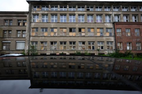 Ein ehemaliges Krankenhaus in Chemnitz ist Schauplatz des Street-Art-Festivals Ibug. Doch einige der Arbeiten stehen unter Antis
