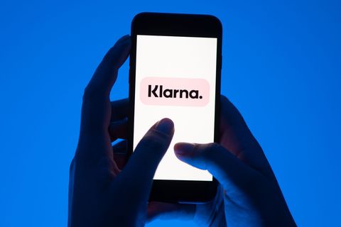 Klarna startete in Schweden und geht nun in den USA an die Börse. (Archivbild) Foto: Sebastian Kahnert/dpa