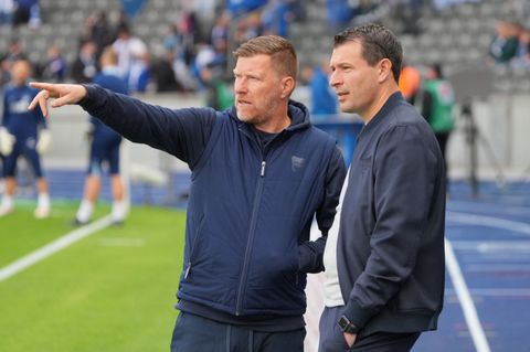 Hertha hat einen Nachfolger für den früheren Akademieleiter Andreas Neuendorf (l) gefunden. (Archivbild) Foto: Soeren Stache/dpa